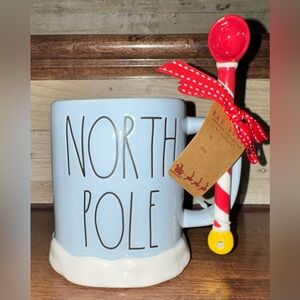Cute 🥰 Rae Dunn Christmas NORTH POLE Mug w/ Candy Cane Striped Spoon